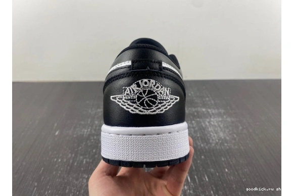 black 553558-132 Air white 1  Jordan 553558-132 Low and 0317